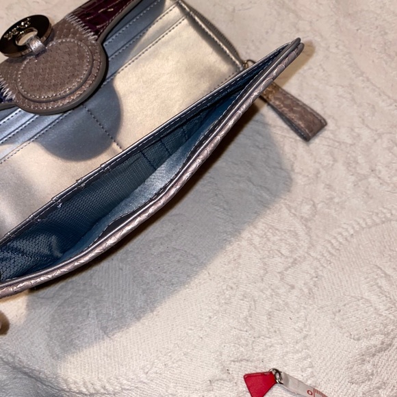 MadiClare Leather Wallet - Picture 6 of 7